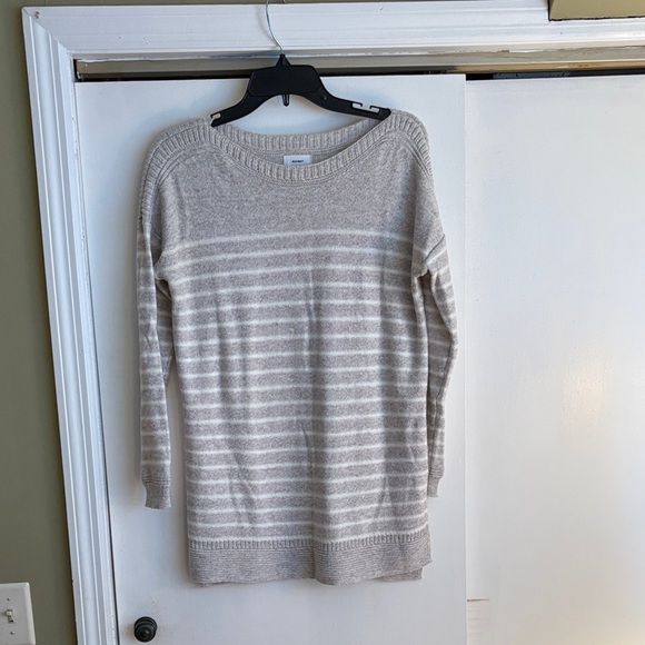 Old Navy Sweaters - Women's Beige Striped Tunic Sweater